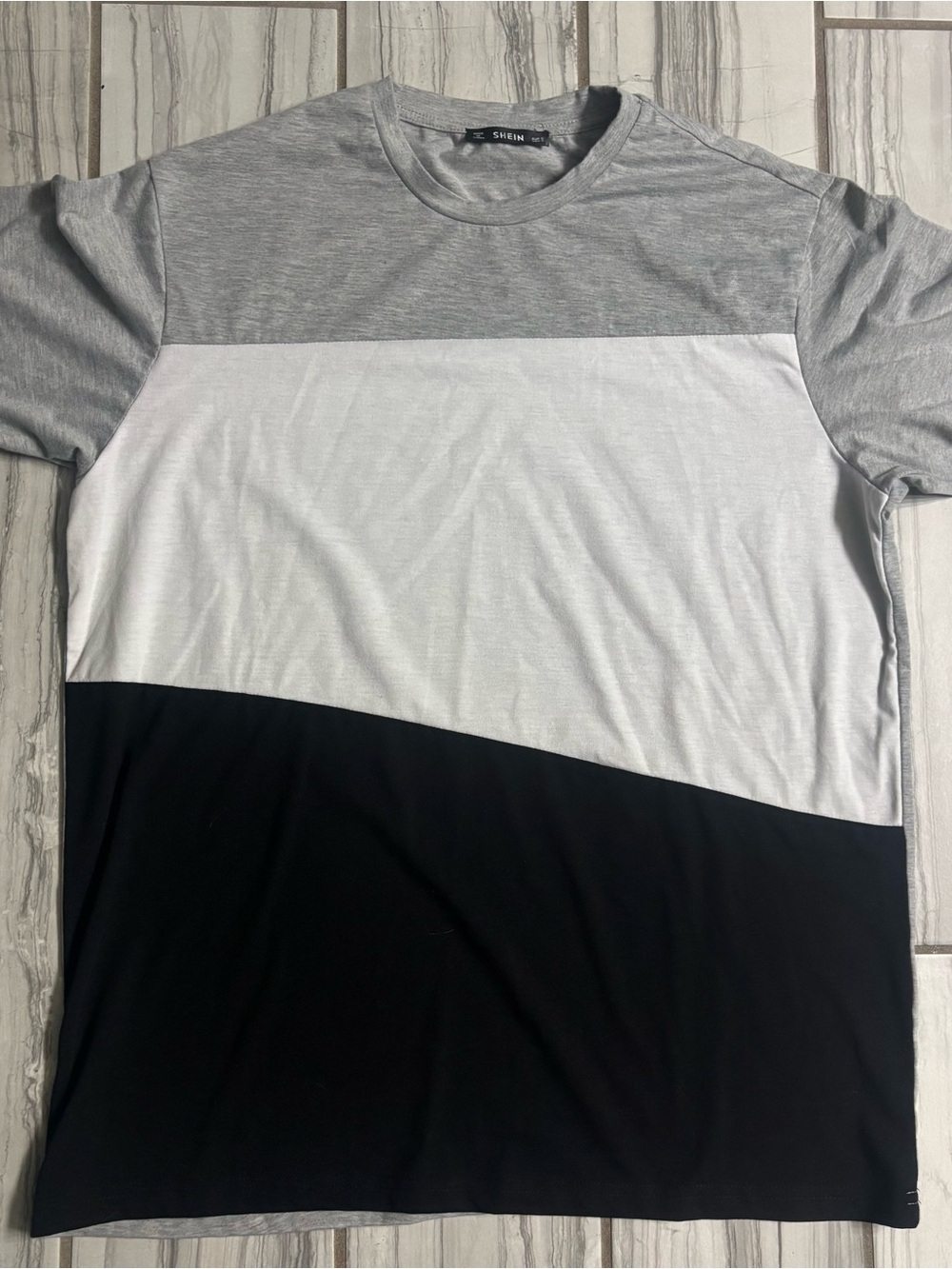 SHEIN Men’s Gray White Black Colorblock Crewneck Tee
